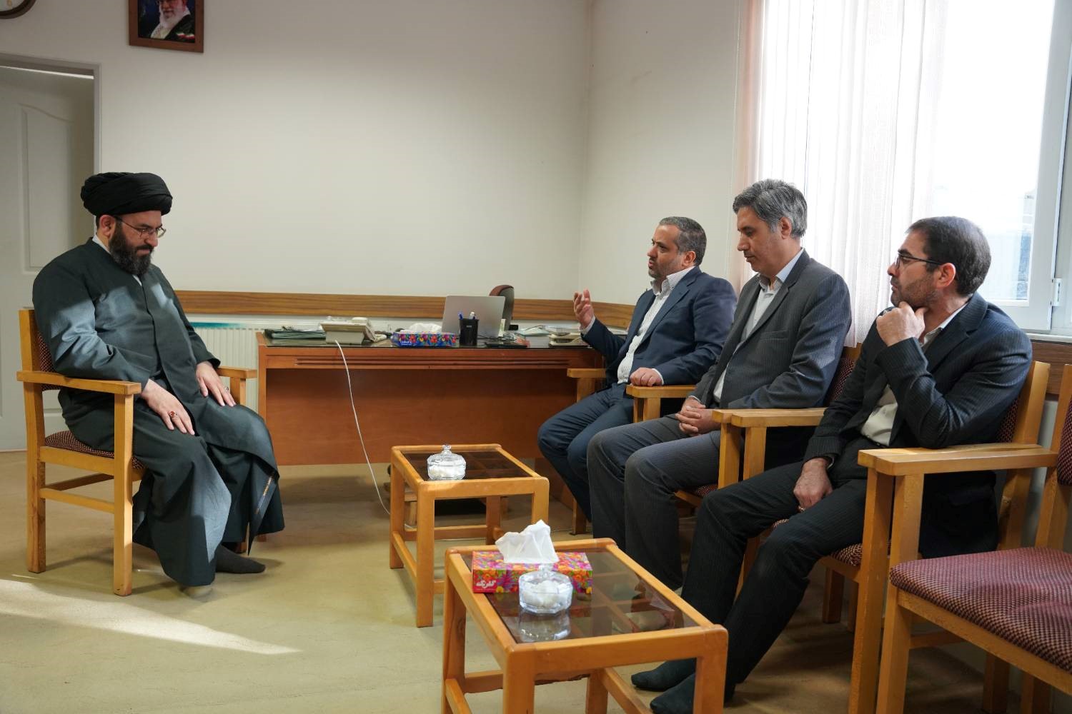 دیدار مدیرکل دیوان محاسبات استان زنجان با امام جمعه جدید مرکز استان
